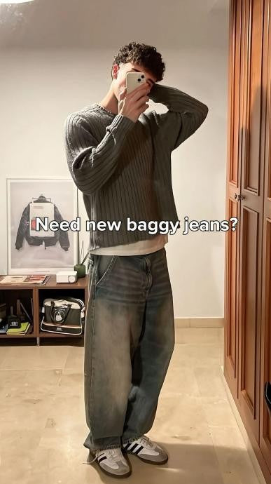 The Astoric's Community